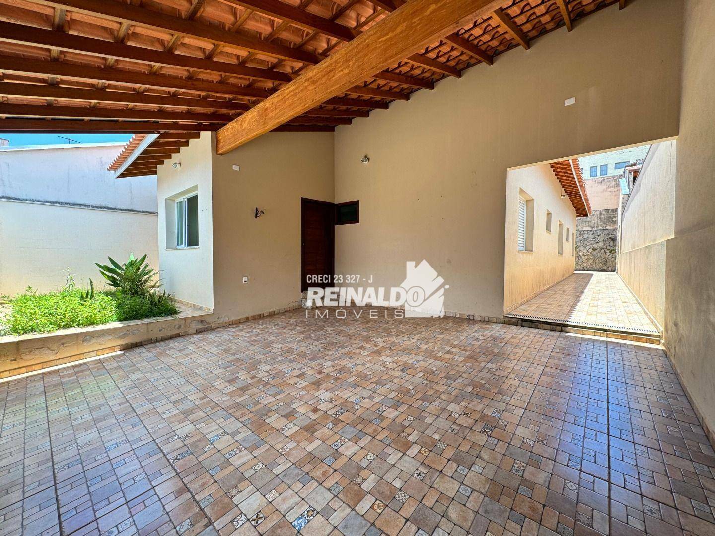 Casa à venda com 3 quartos, 150m² - Foto 1