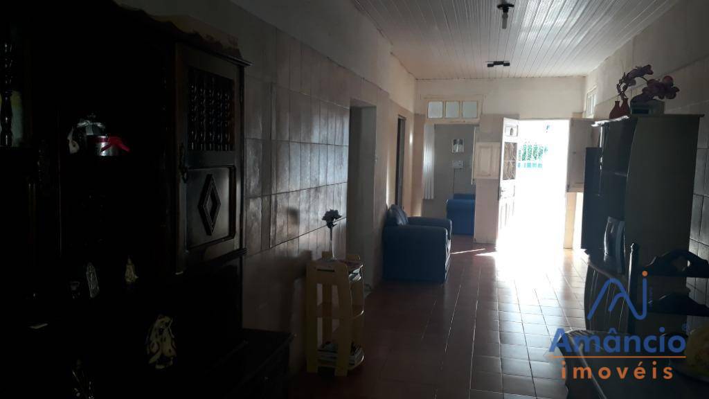 Casa, 5 quartos, 235 m² - Foto 5