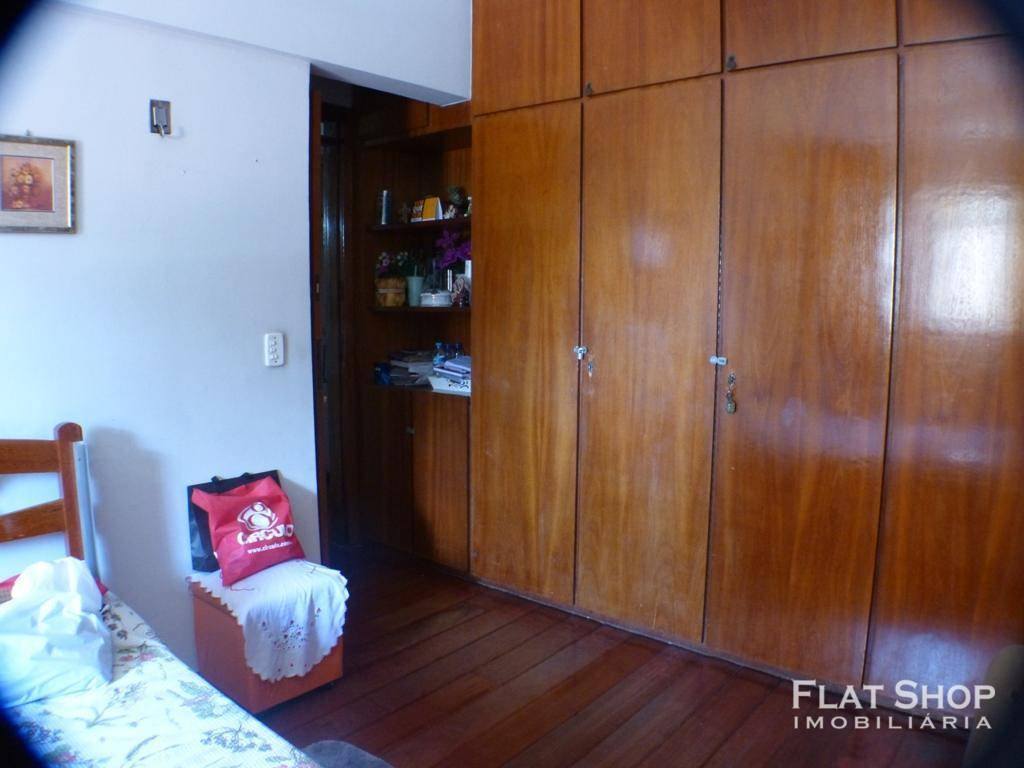 Apartamento à venda com 3 quartos, 212m² - Foto 14