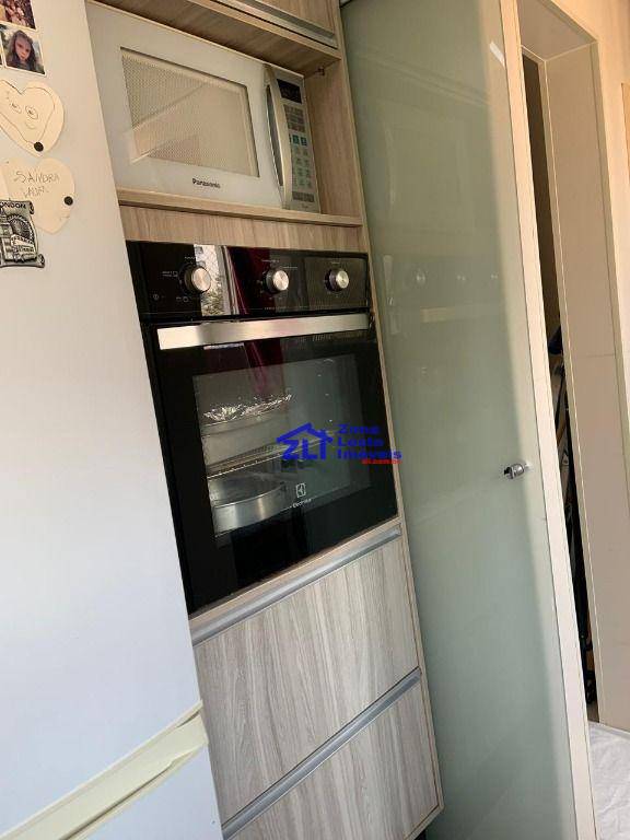 Apartamento à venda com 2 quartos, 60m² - Foto 15