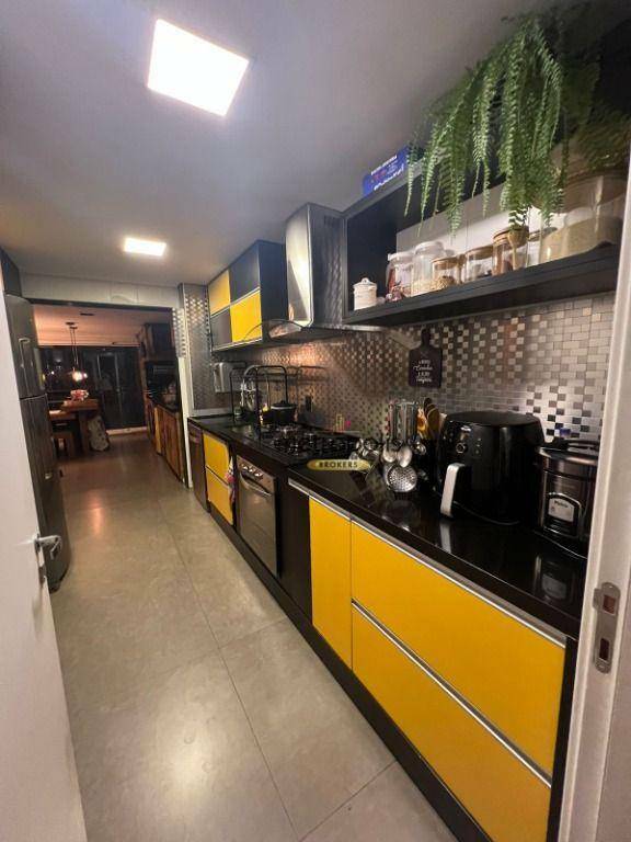 Apartamento à venda com 3 quartos, 144m² - Foto 19