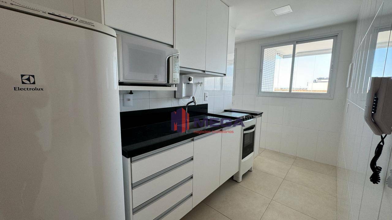 Apartamento à venda com 3 quartos, 111m² - Foto 7