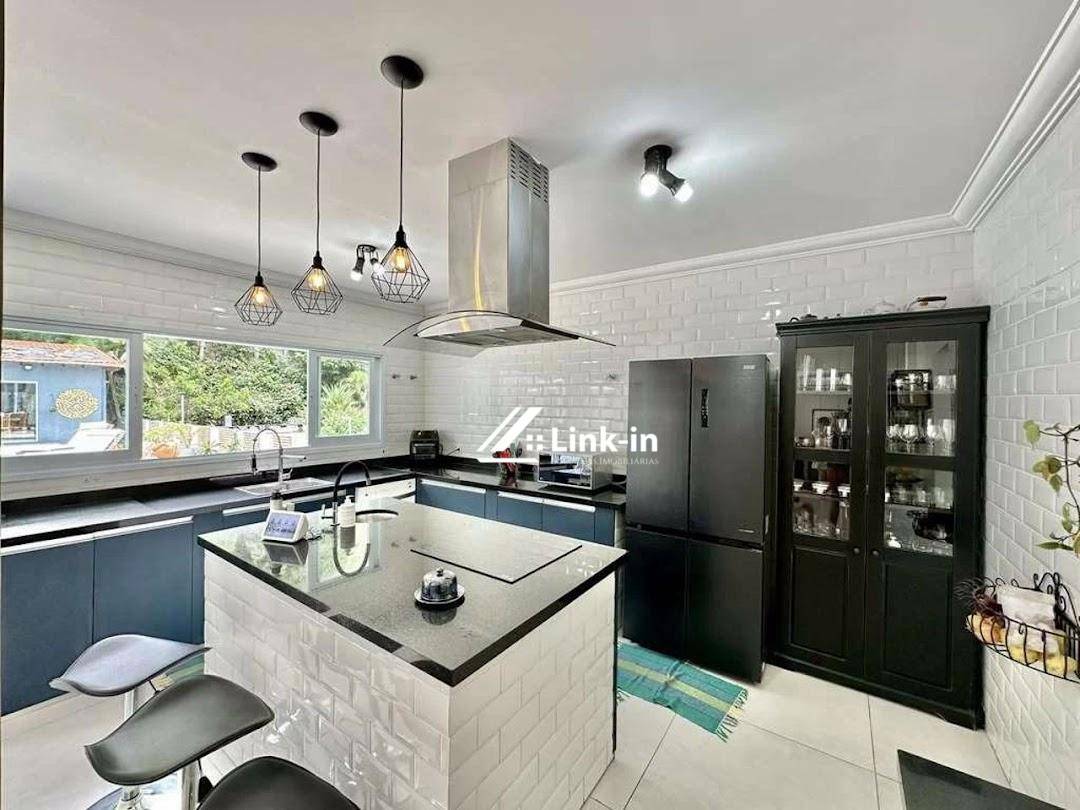 Casa, 3 quartos, 224 m² - Foto 4