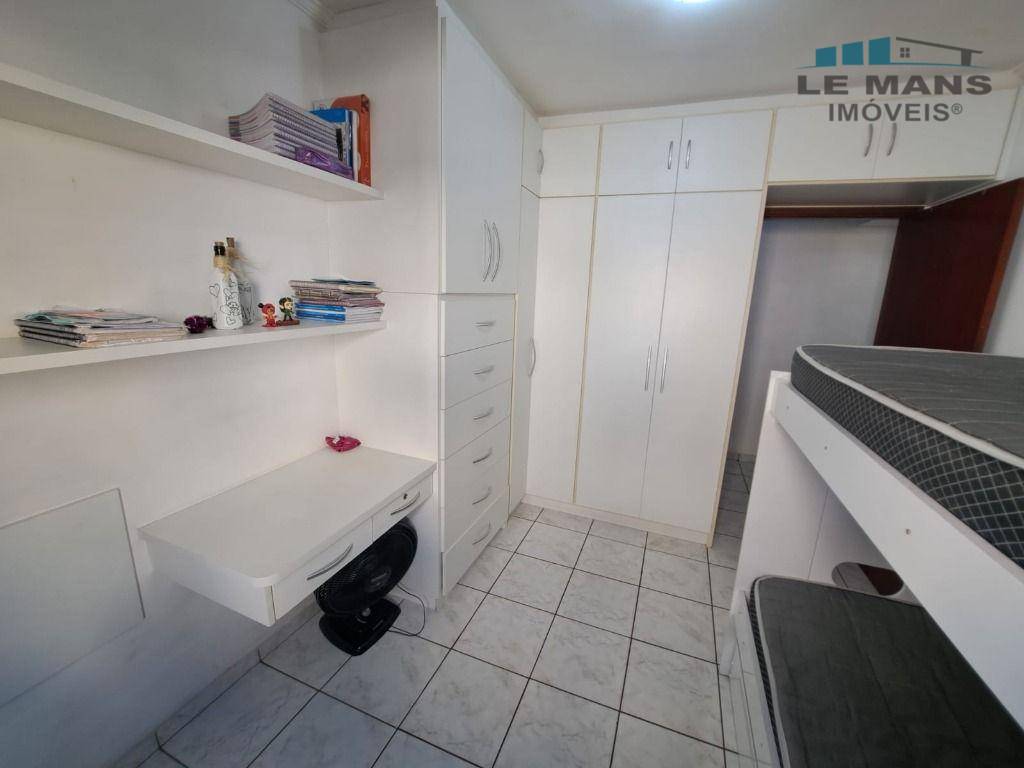 Apartamento para alugar com 2 quartos, 64m² - Foto 9