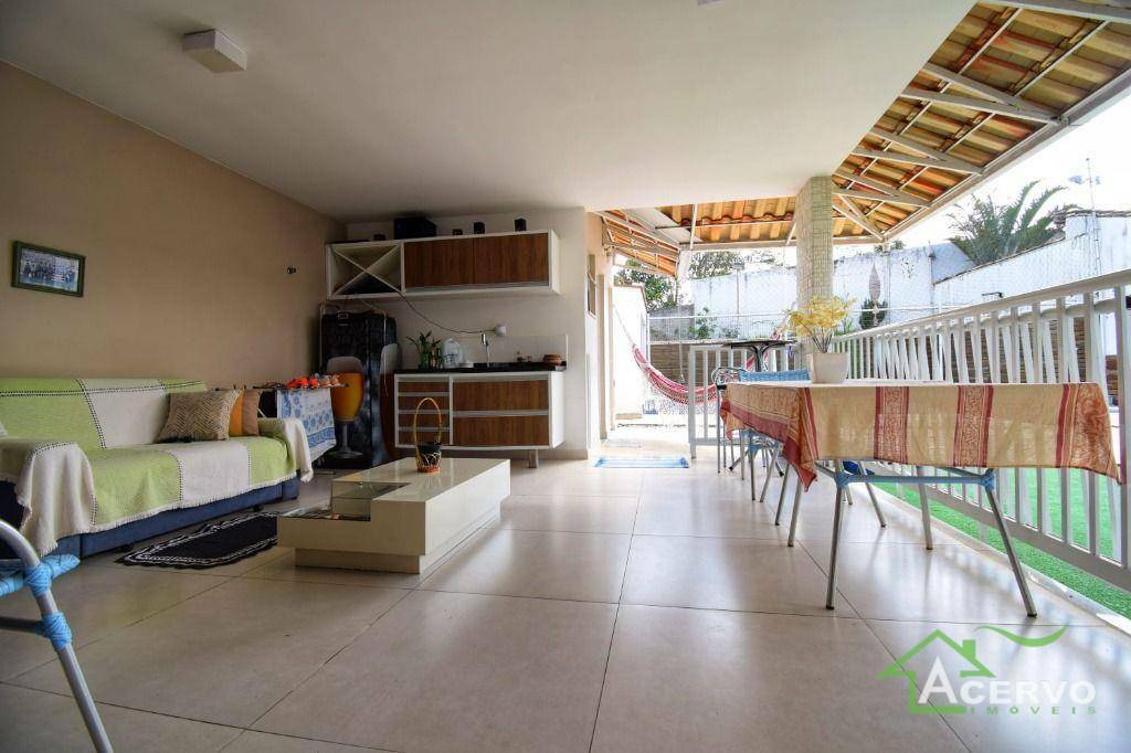 Casa à venda com 3 quartos, 216m² - Foto 22