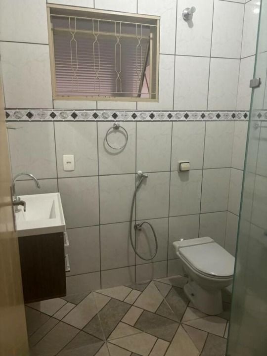 Casa para alugar com 3 quartos, 150m² - Foto 9