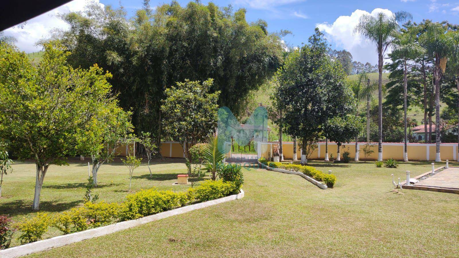 Chácara à venda com 5 quartos, 600m² - Foto 2