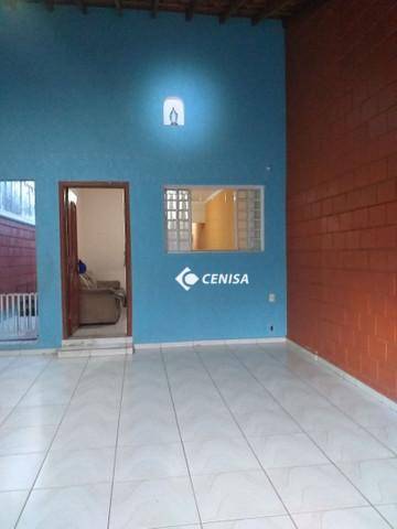 Casa à venda com 2 quartos, 100m² - Foto 3