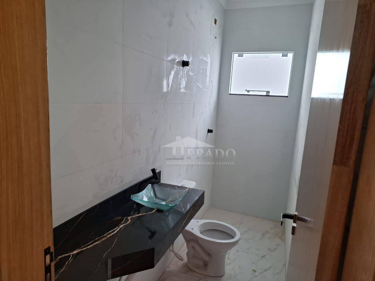 Casa à venda com 2 quartos, 60m² - Foto 12