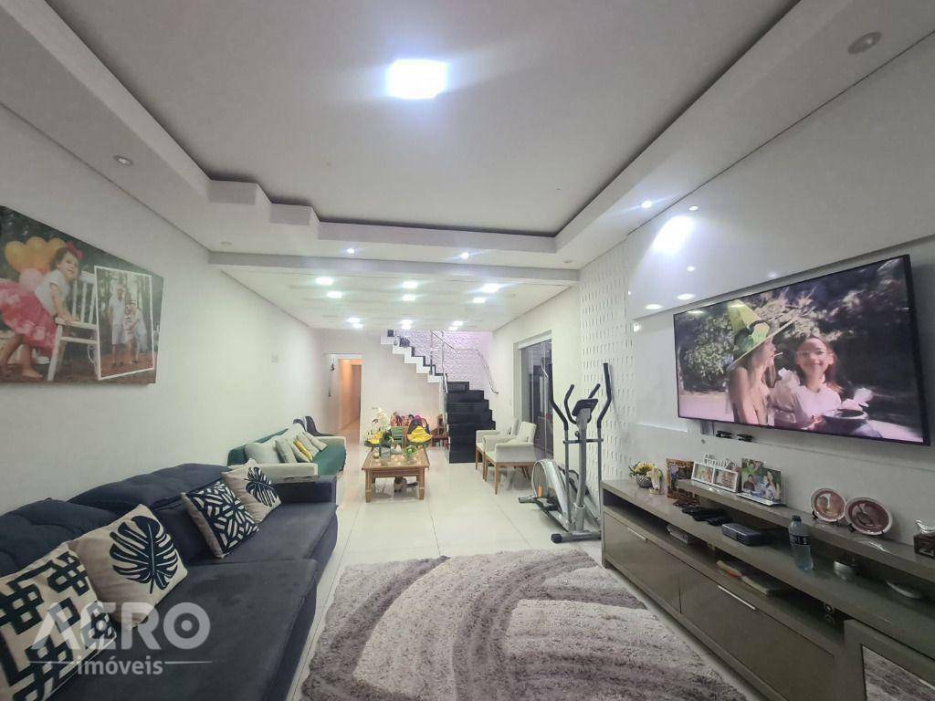 Casa à venda com 3 quartos, 260m² - Foto 16