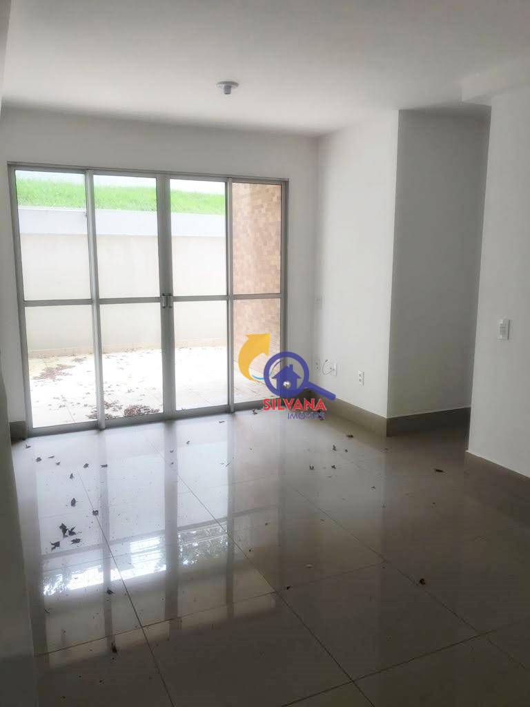 Apartamento à venda com 3 quartos, 125m² - Foto 2