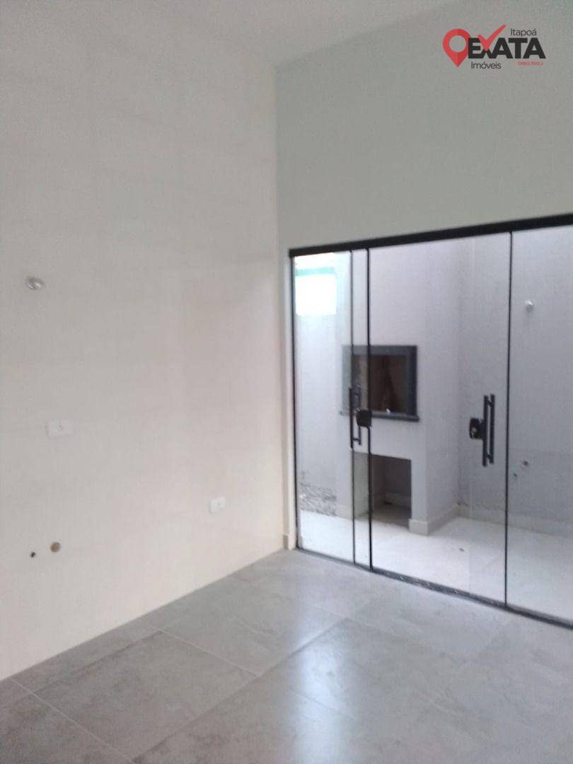 Casa à venda com 3 quartos, 90m² - Foto 4