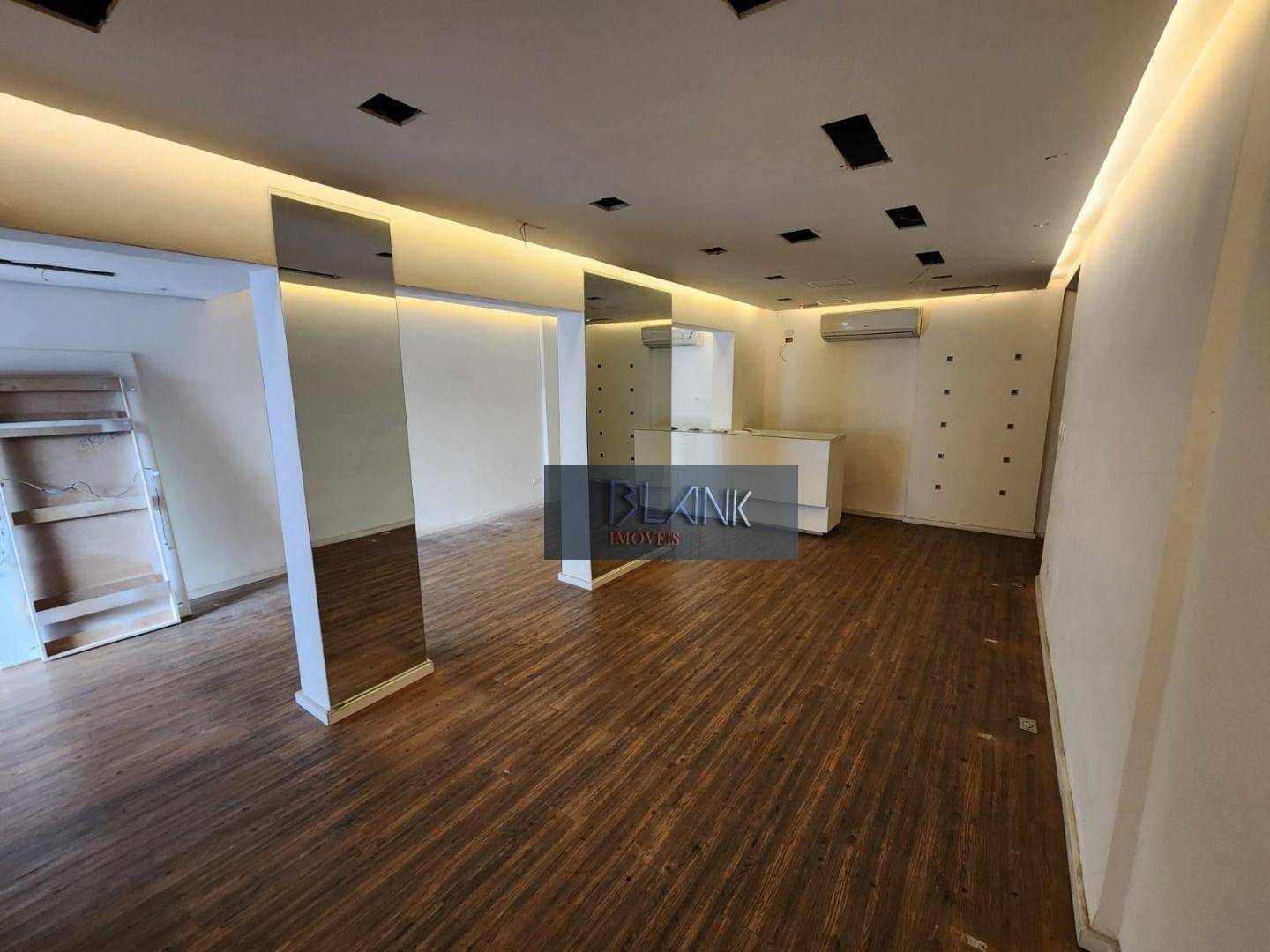 Casa para alugar com 2 quartos, 200m² - Foto 3