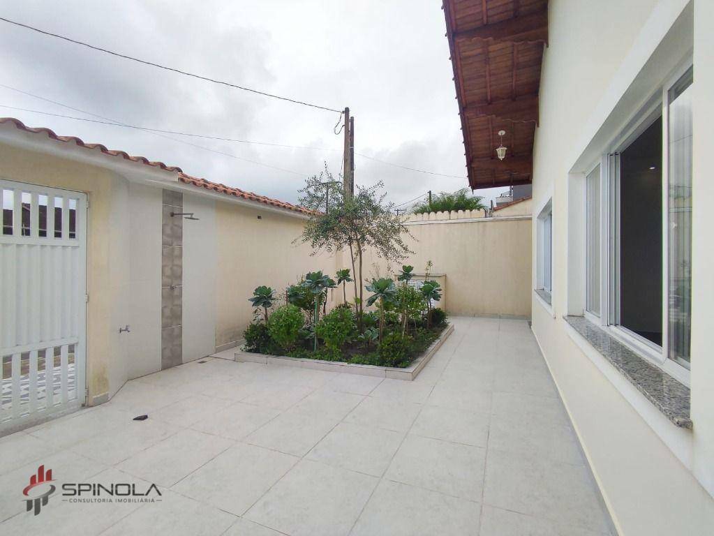 Casa à venda com 4 quartos, 189m² - Foto 2