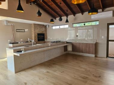 Casa de Condomínio à venda com 3 quartos, 562m² - Foto 2