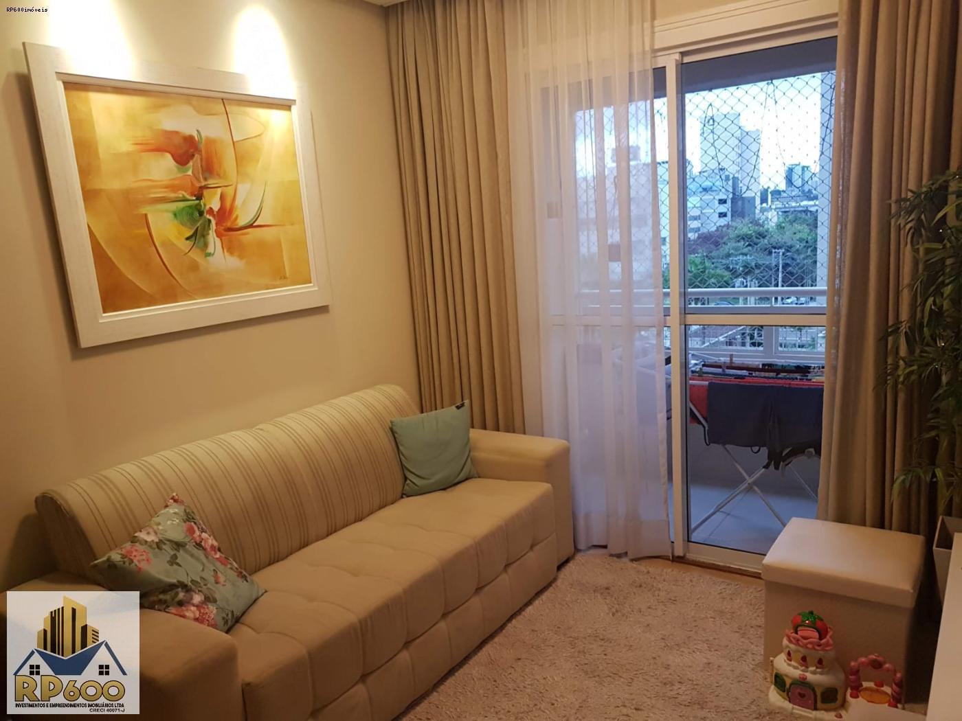 Apartamento à venda com 2 quartos, 70m² - Foto 2