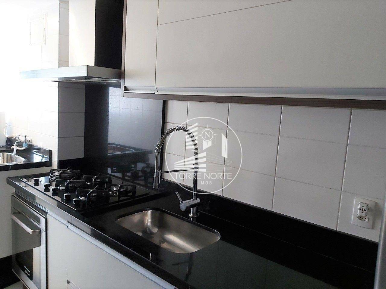 Apartamento para alugar com 2 quartos, 98m² - Foto 9