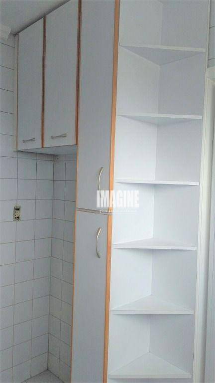 Apartamento à venda com 2 quartos, 64m² - Foto 9