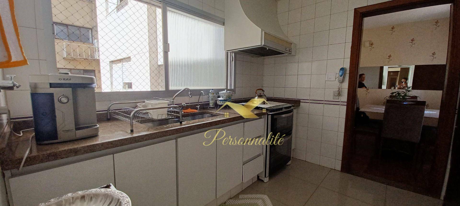 Apartamento à venda com 3 quartos, 228m² - Foto 23