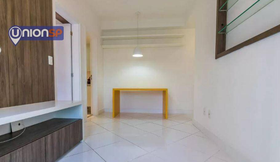 Apartamento à venda com 1 quarto, 40m² - Foto 2