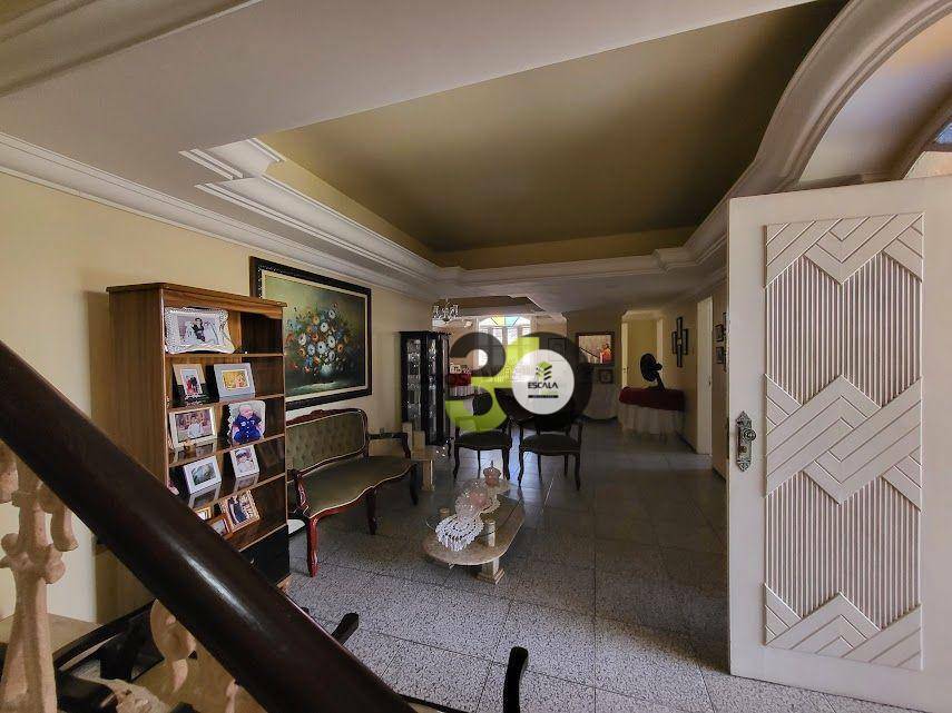 Casa, 4 quartos, 319 m² - Foto 3