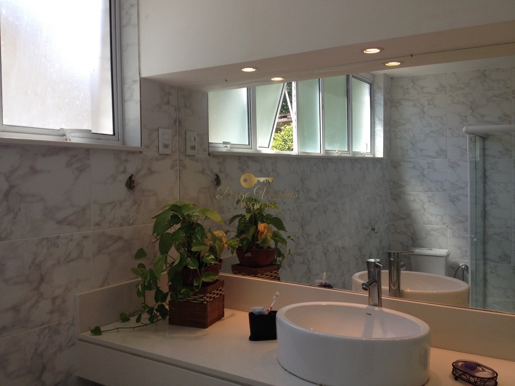 Casa à venda com 5 quartos, 271m² - Foto 25