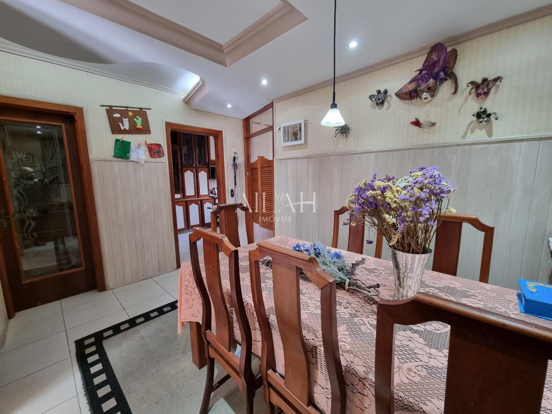 Casa à venda com 4 quartos, 216m² - Foto 12