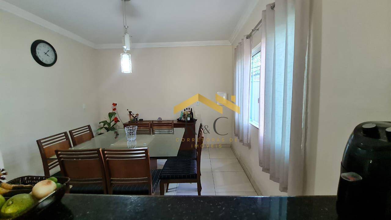 Casa à venda com 4 quartos, 187m² - Foto 28