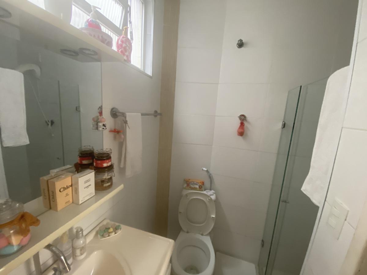 Apartamento à venda com 2 quartos, 70m² - Foto 7