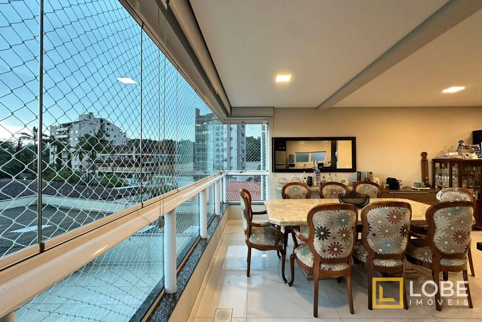 Apartamento à venda com 3 quartos, 124m² - Foto 2