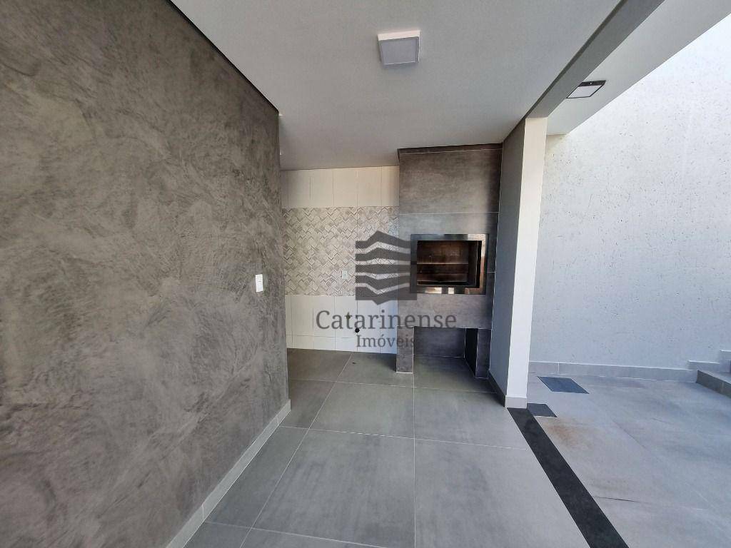 Casa à venda com 3 quartos, 202m² - Foto 6