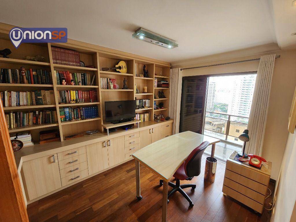 Apartamento à venda com 3 quartos, 235m² - Foto 20