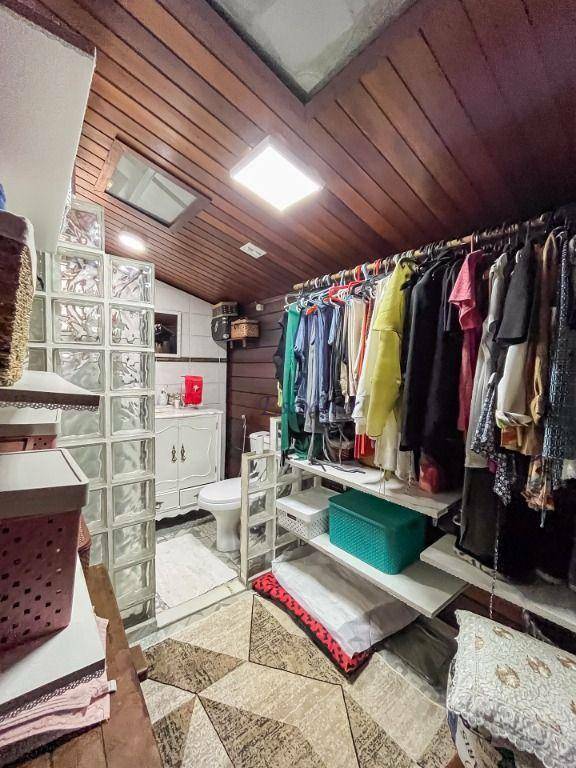 Casa de Condomínio à venda com 3 quartos, 400m² - Foto 47