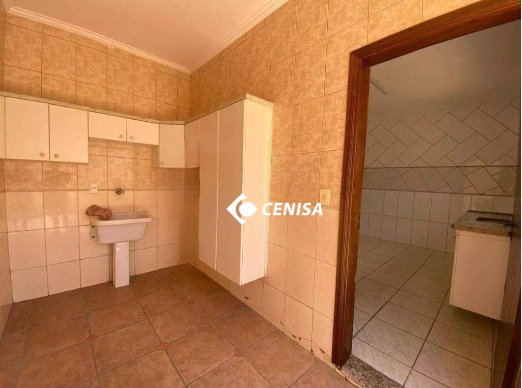 Casa para alugar com 4 quartos, 200m² - Foto 7