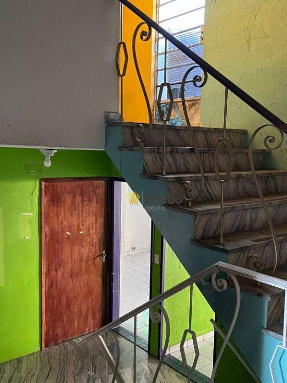 Casa para alugar com 3 quartos, 420m² - Foto 11
