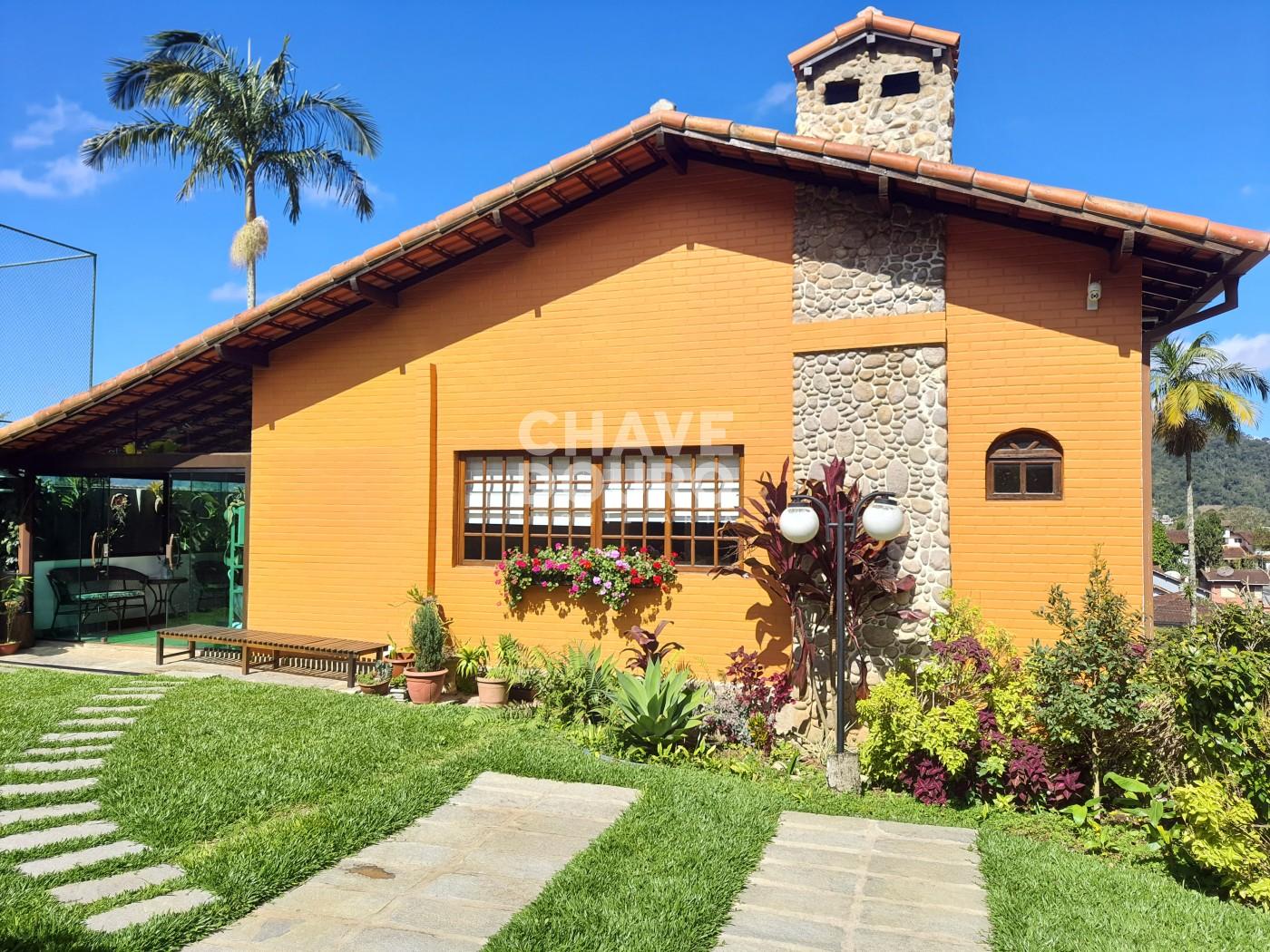 Casa à venda com 3 quartos, 173m² - Foto 4