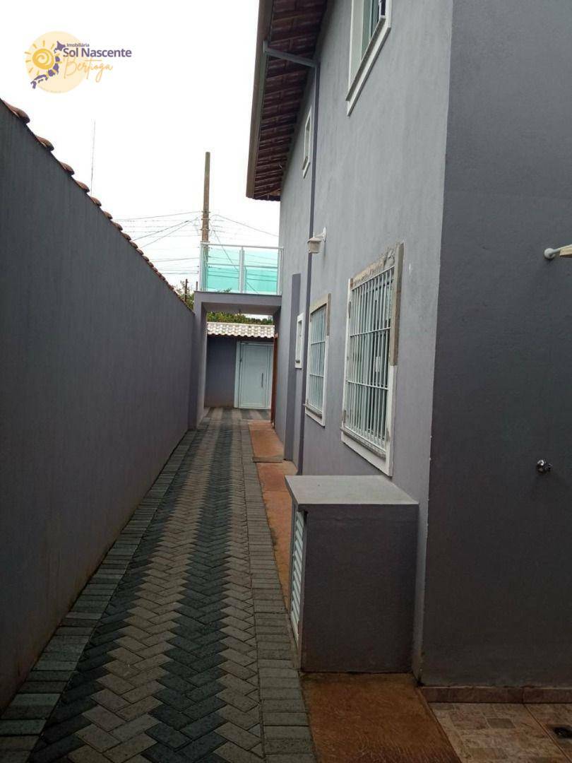 Casa para alugar com 2 quartos, 300m² - Foto 17