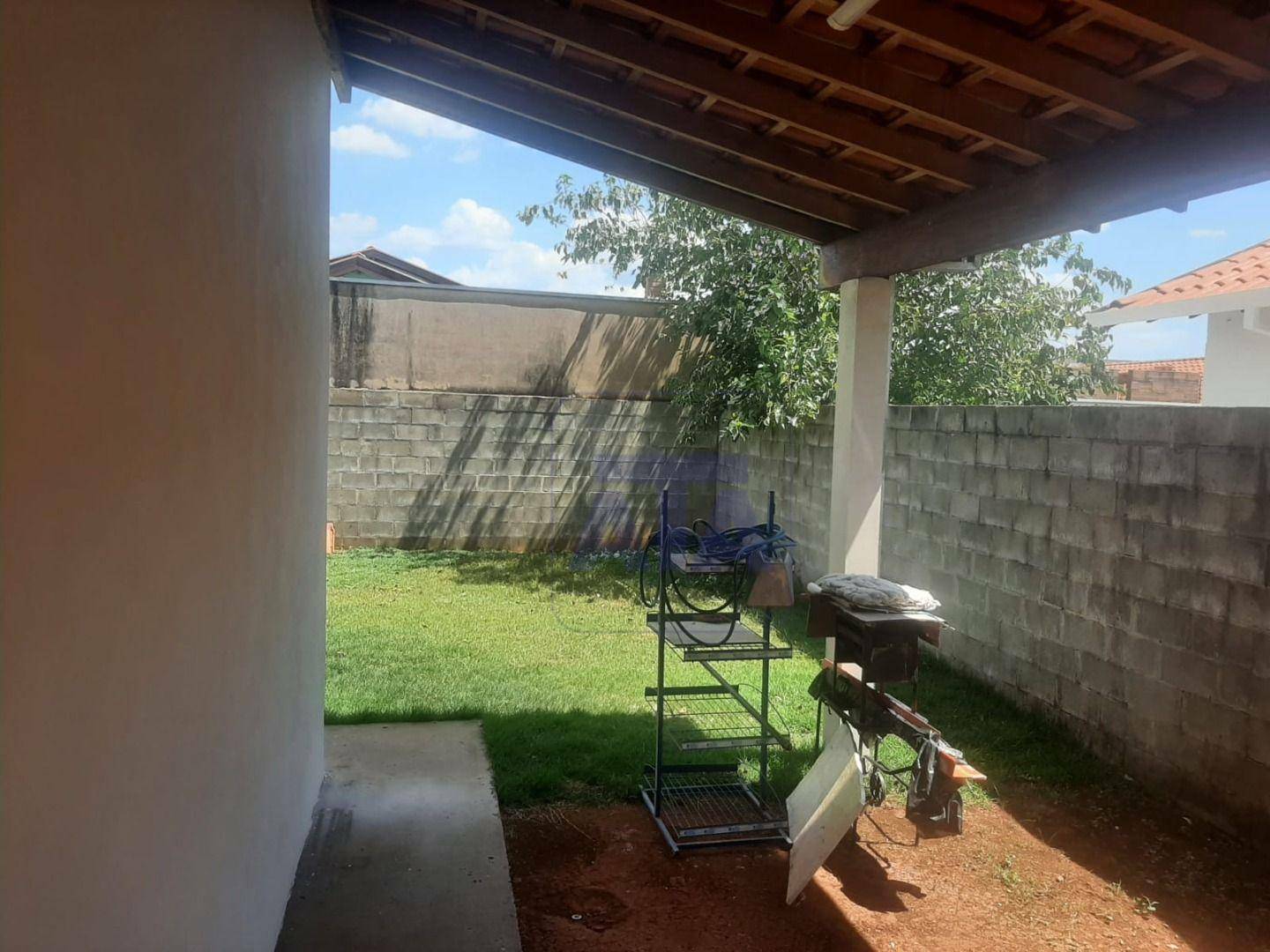 Casa para alugar com 2 quartos, 90m² - Foto 9