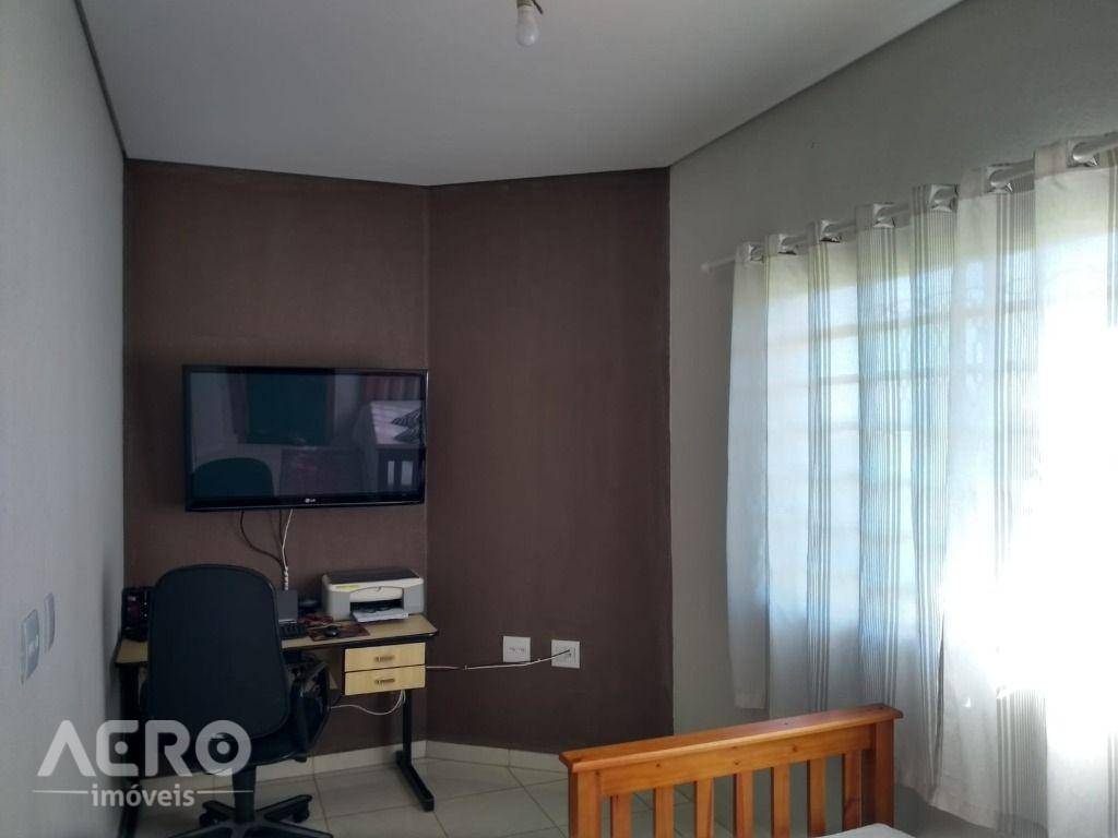 Chácara à venda com 8 quartos, 1000m² - Foto 18