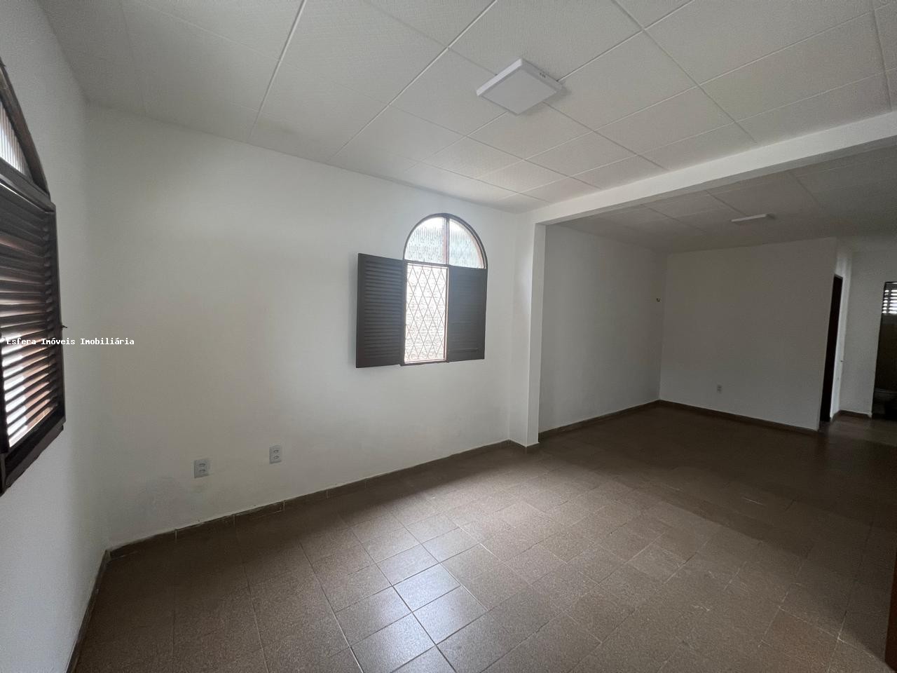 Casa para alugar com 3 quartos, 200m² - Foto 5