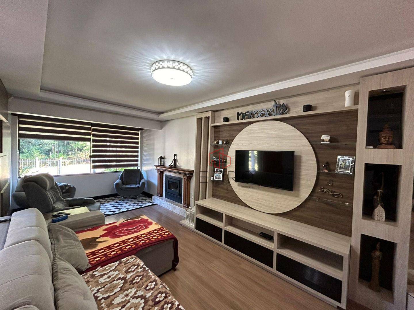 Casa de Condomínio à venda com 3 quartos, 205m² - Foto 2