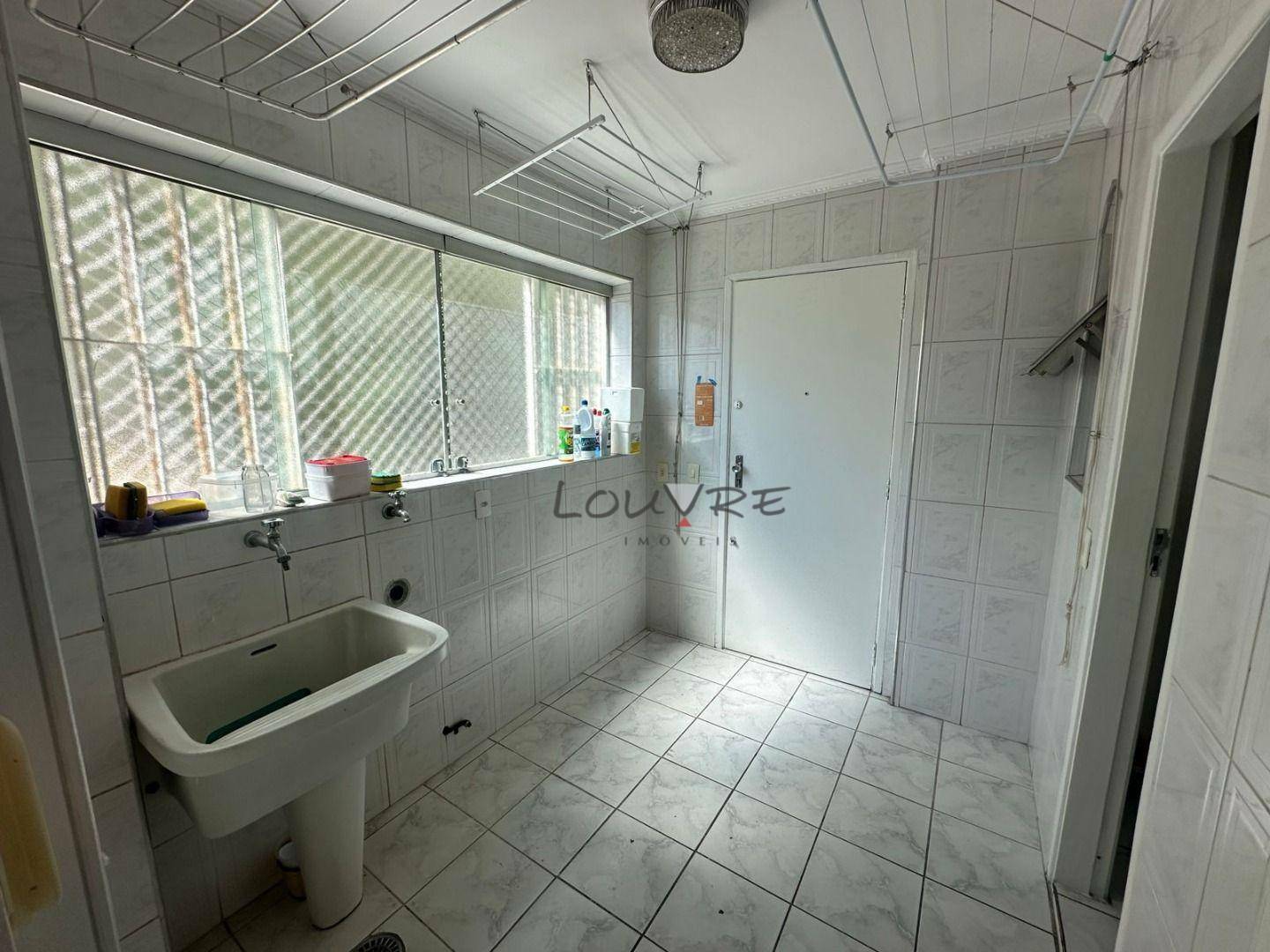 Apartamento para alugar com 3 quartos, 148m² - Foto 16