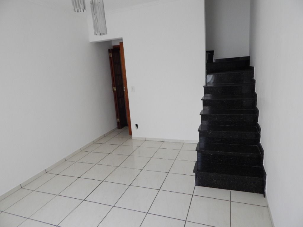 Sobrado à venda com 2 quartos, 80m² - Foto 9