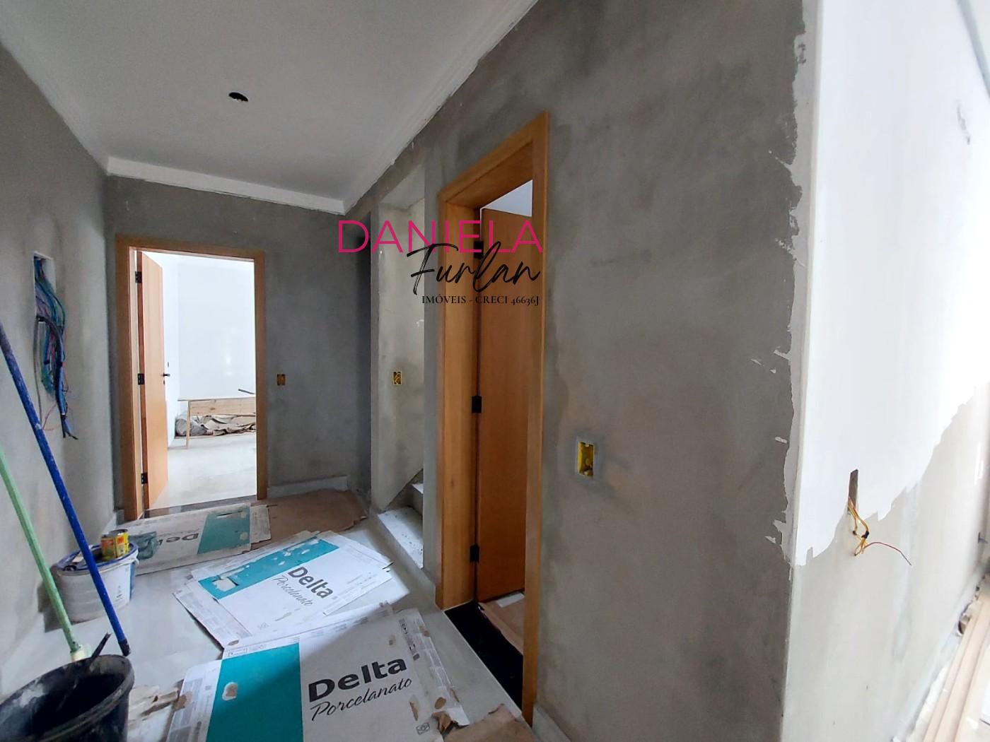 Casa de Condomínio à venda com 4 quartos, 290m² - Foto 2