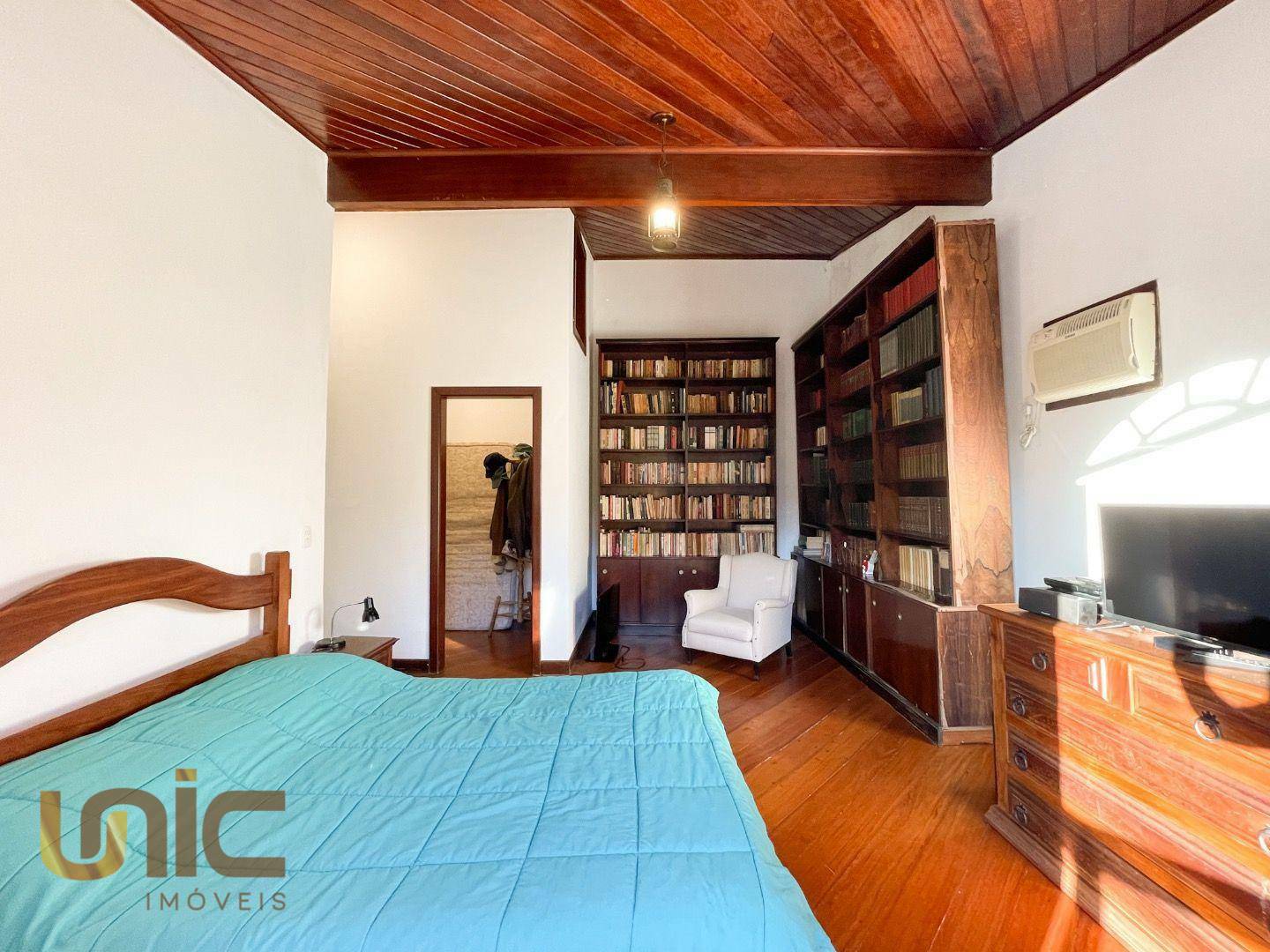 Casa à venda com 3 quartos, 250m² - Foto 18