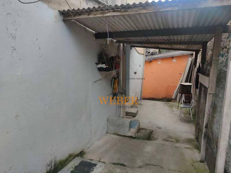 Sobrado à venda com 9 quartos, 200m² - Foto 13