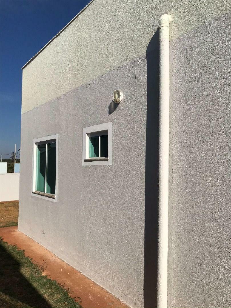 Casa à venda com 2 quartos, 59m² - Foto 2