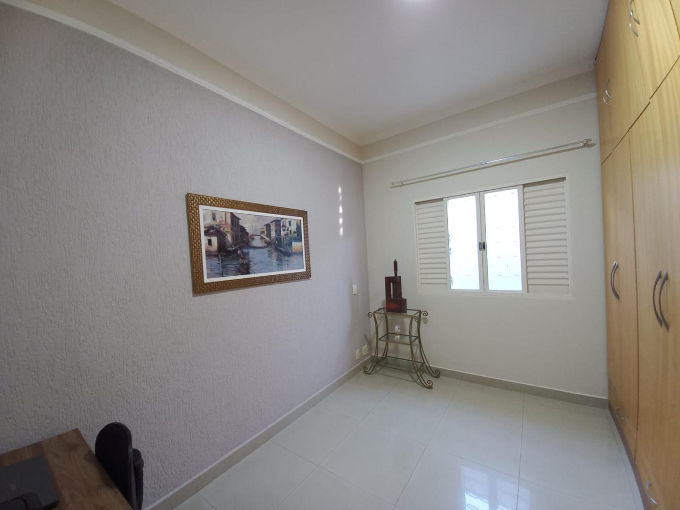 Casa à venda com 3 quartos, 236m² - Foto 3