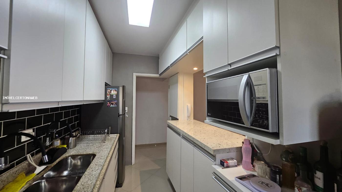 Apartamento à venda com 3 quartos, 80m² - Foto 3