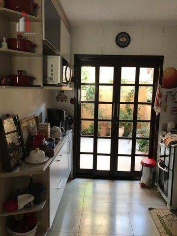 Casa à venda com 3 quartos, 80m² - Foto 8